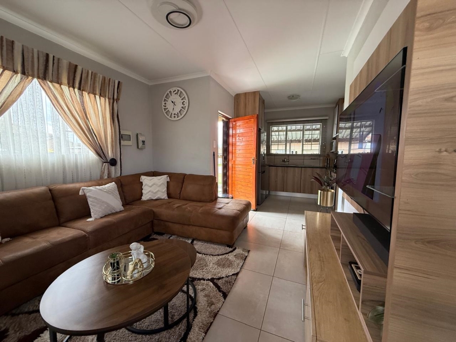 3 Bedroom Property for Sale in Waterval East North West